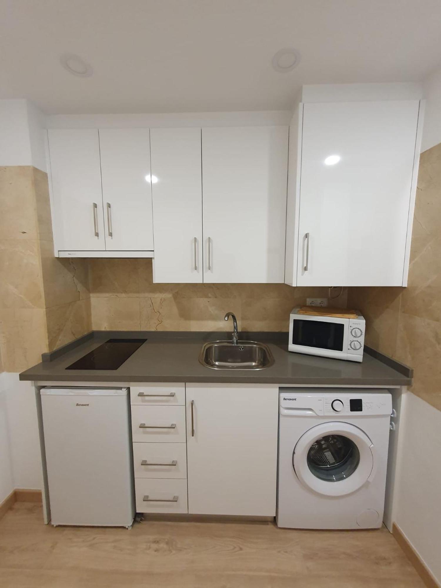 Apartmentsnoa Malaga Exterior photo