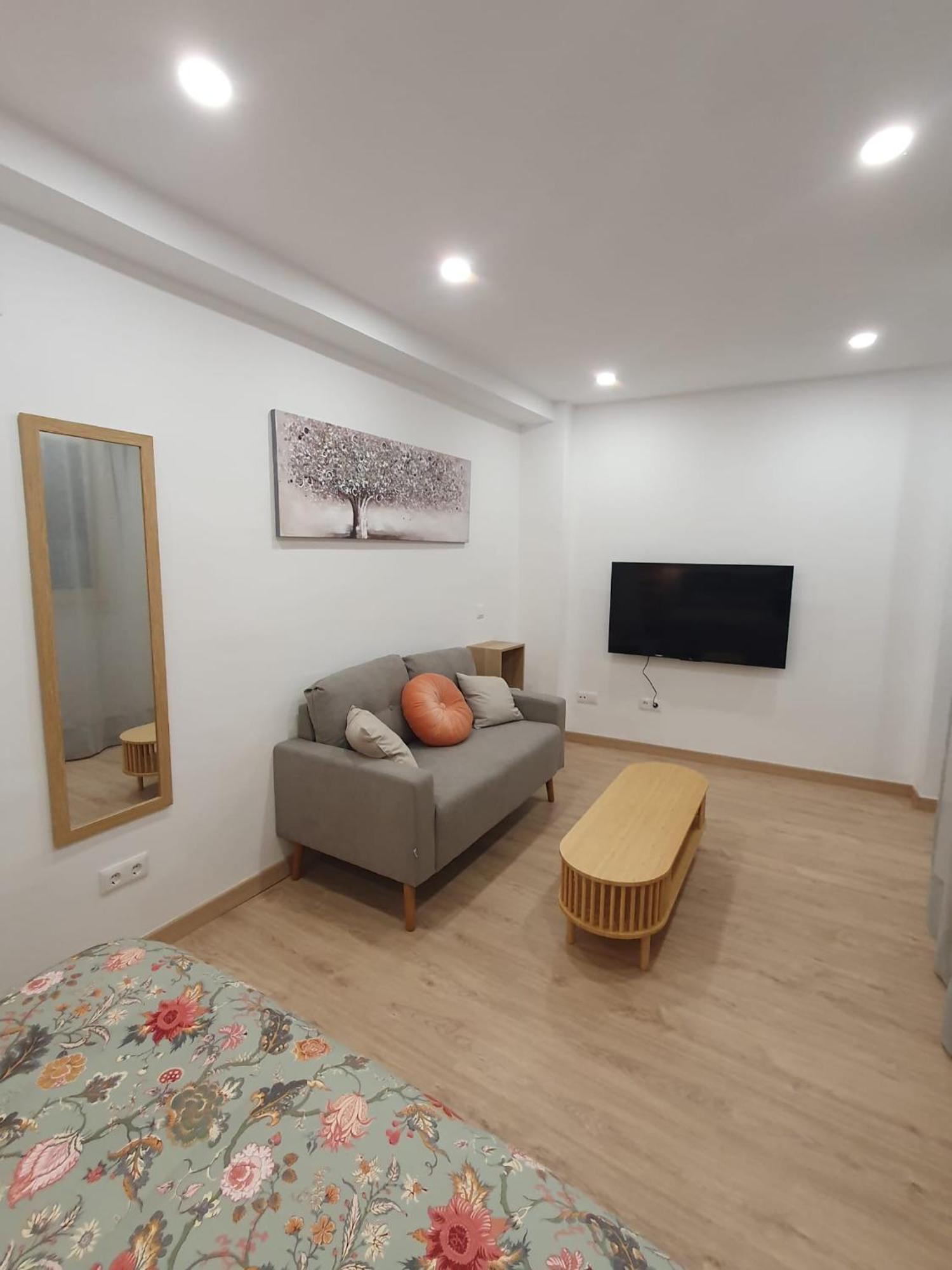 Apartmentsnoa Malaga Exterior photo